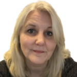 En kvinne med blondt hår