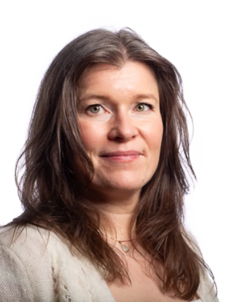 En person med langt hår